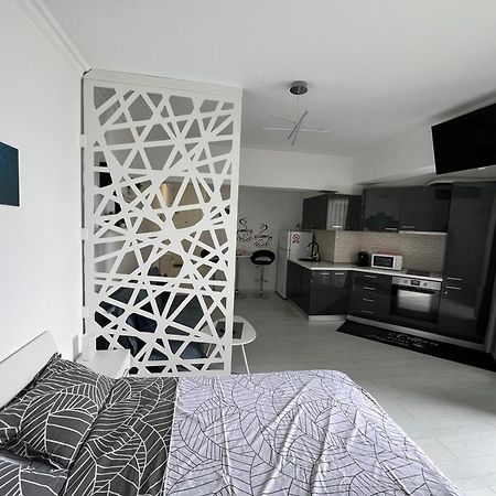 Kitty Studio Sunset Lake Mamaia Exterior foto